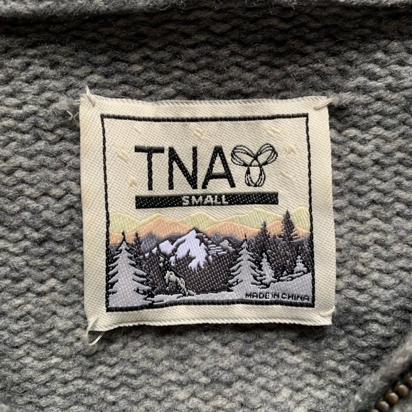 Aritzia Vintage Y2K TNA Lambswool Cardigan Small - Picture 4 of 6